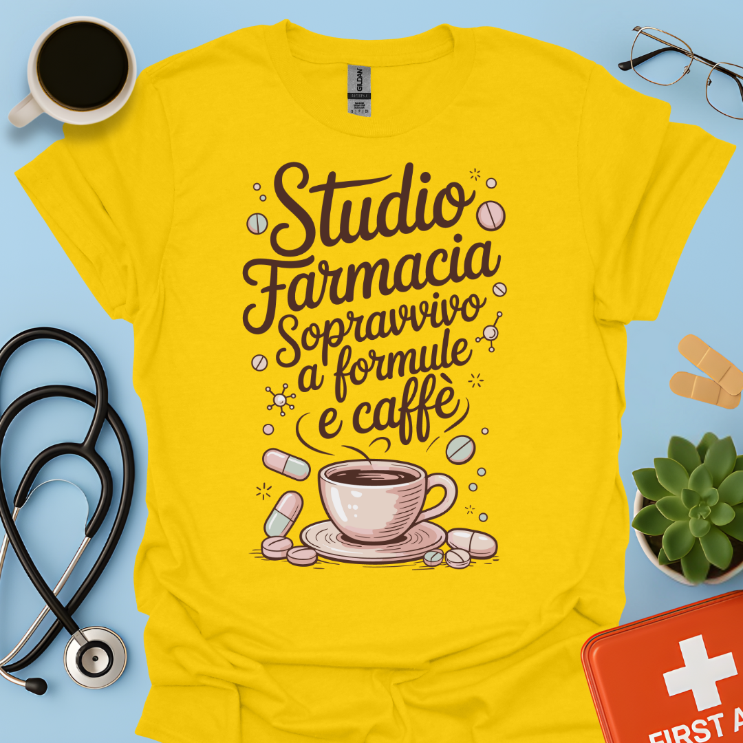 Studio farmacia sopravvivo a formule e caffè — Futura Farmacista Studentessa Farmacia Maglietta